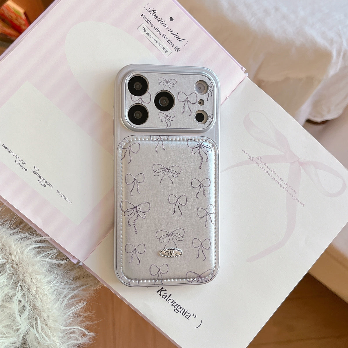 PRETTY LITTLE BOWS CASE