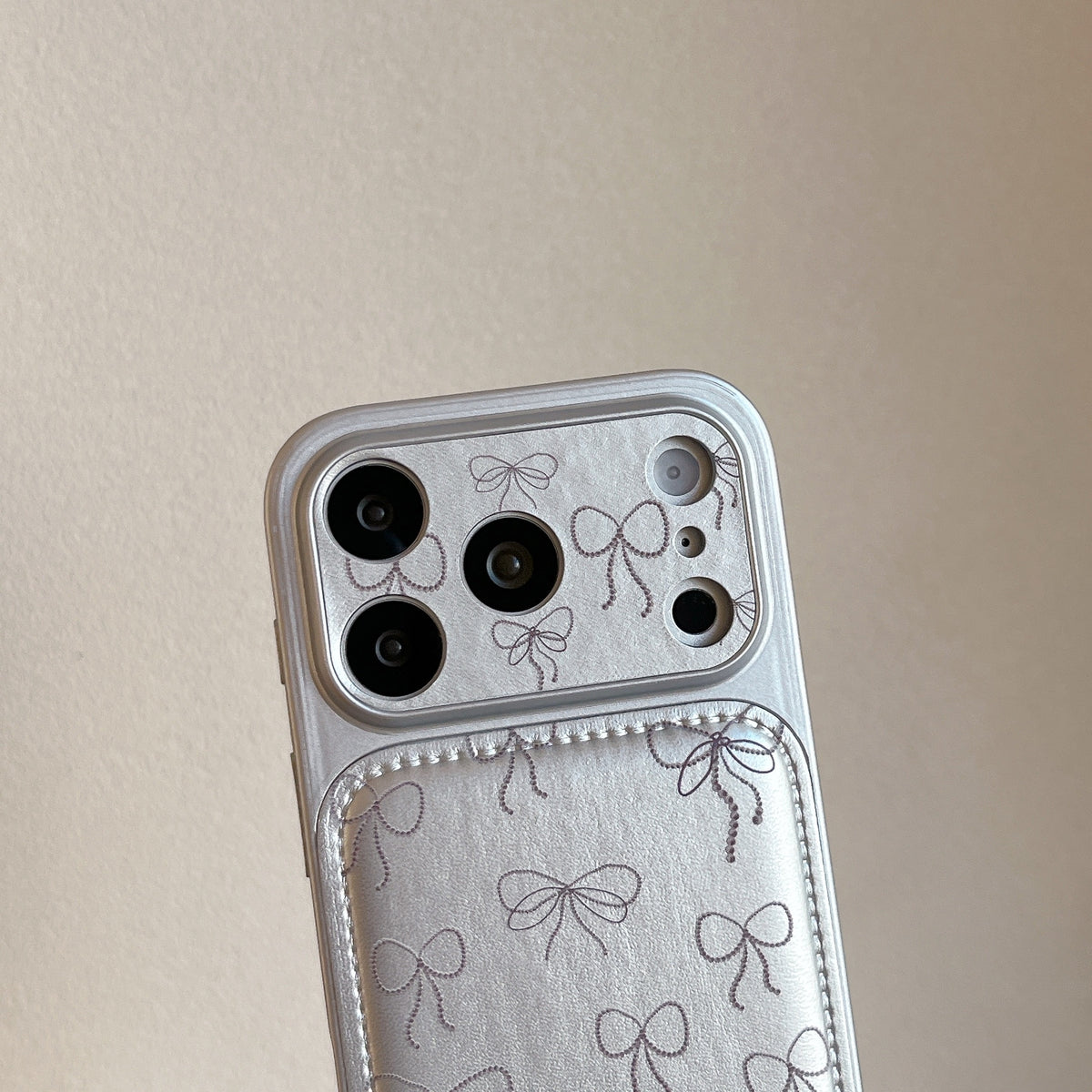 PRETTY LITTLE BOWS CASE