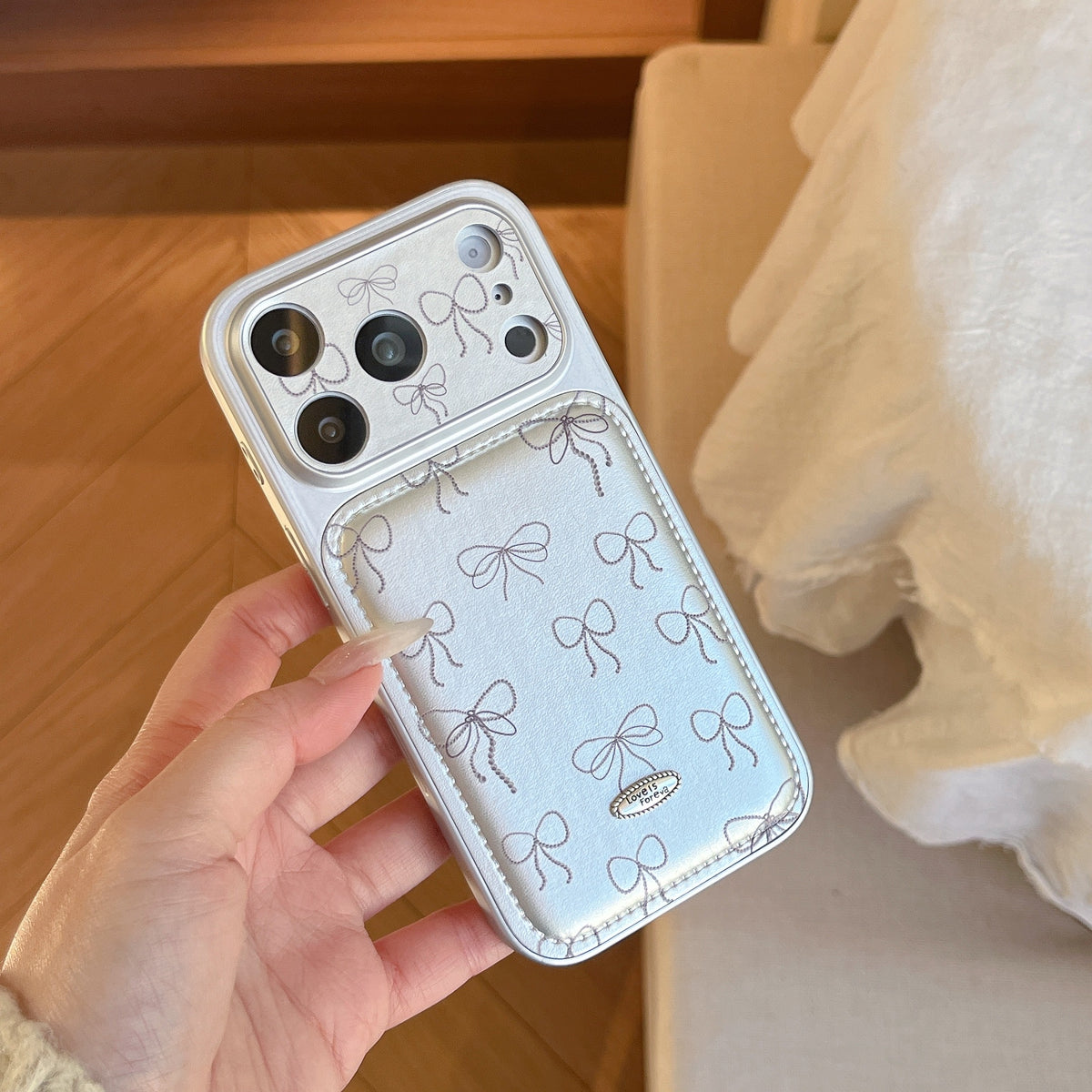 PRETTY LITTLE BOWS CASE