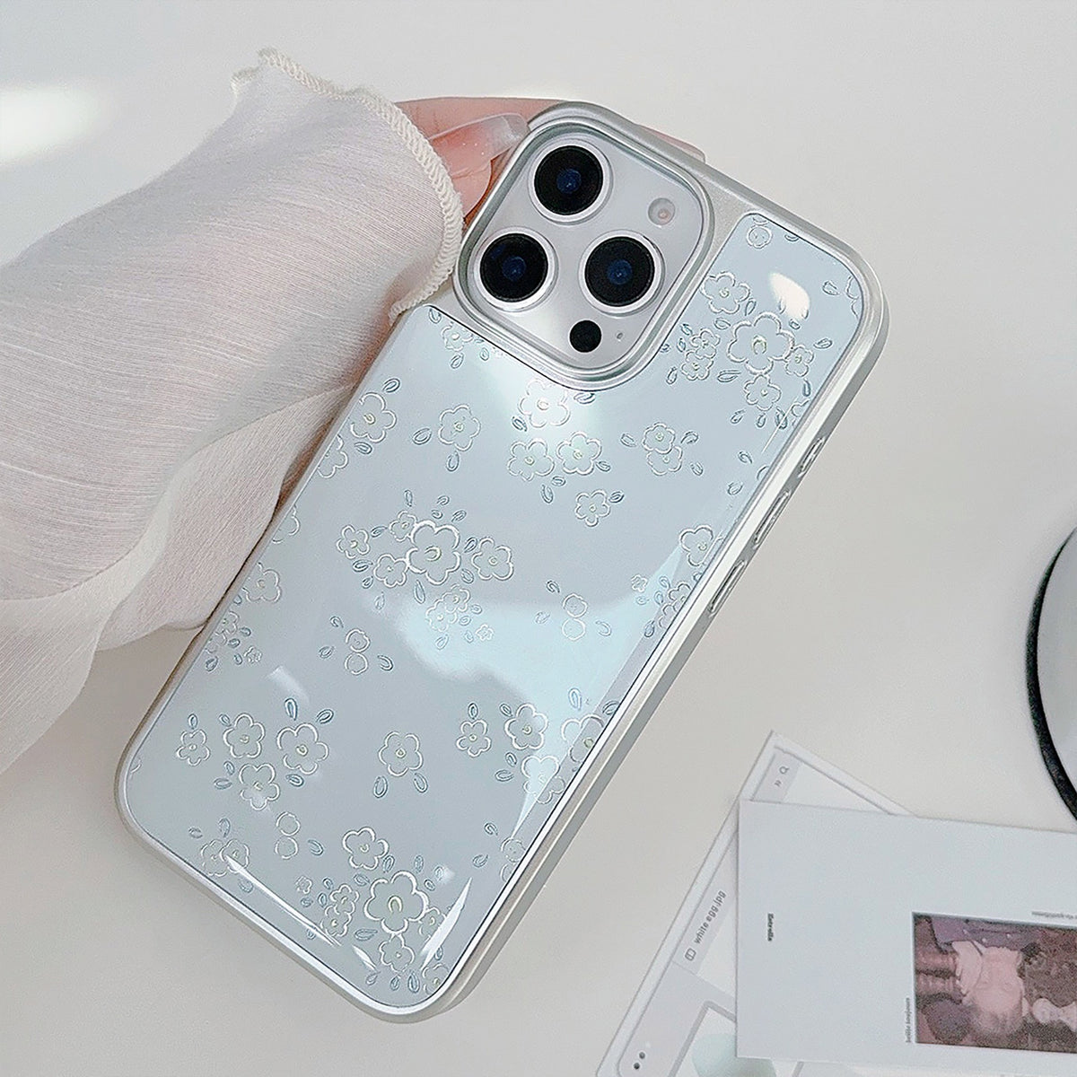 Vintage Floral Pattern Case