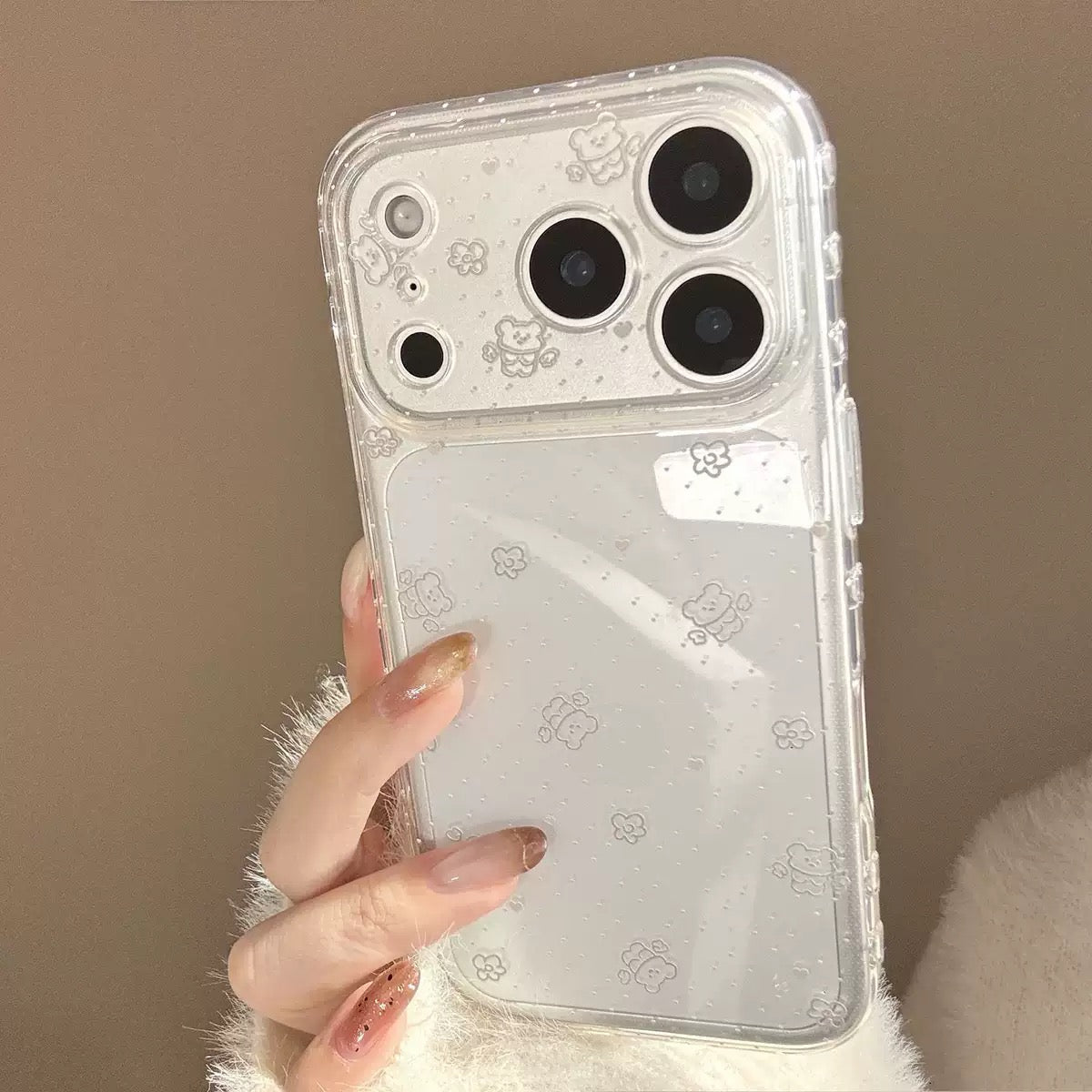 Classic Silver Plaid Pattern Case