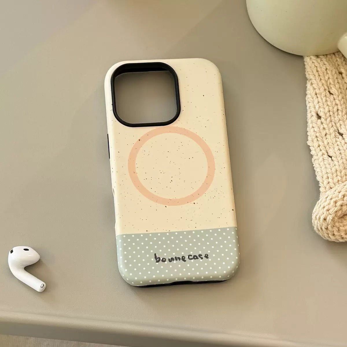 Minimal Speckled MagSafe Case